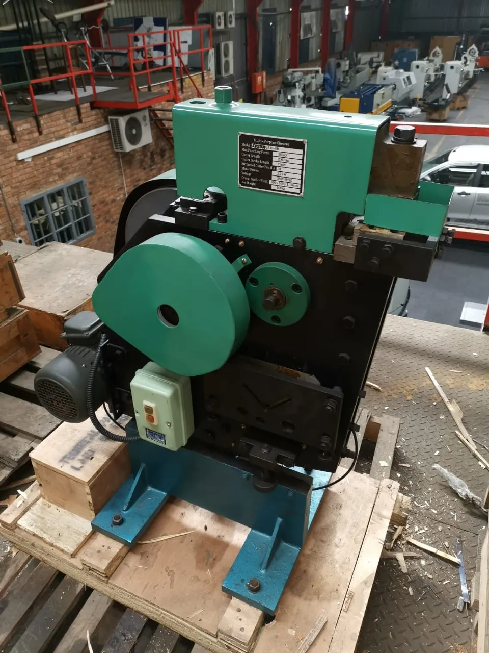 MECHANICAL CROPPING MACHINE
