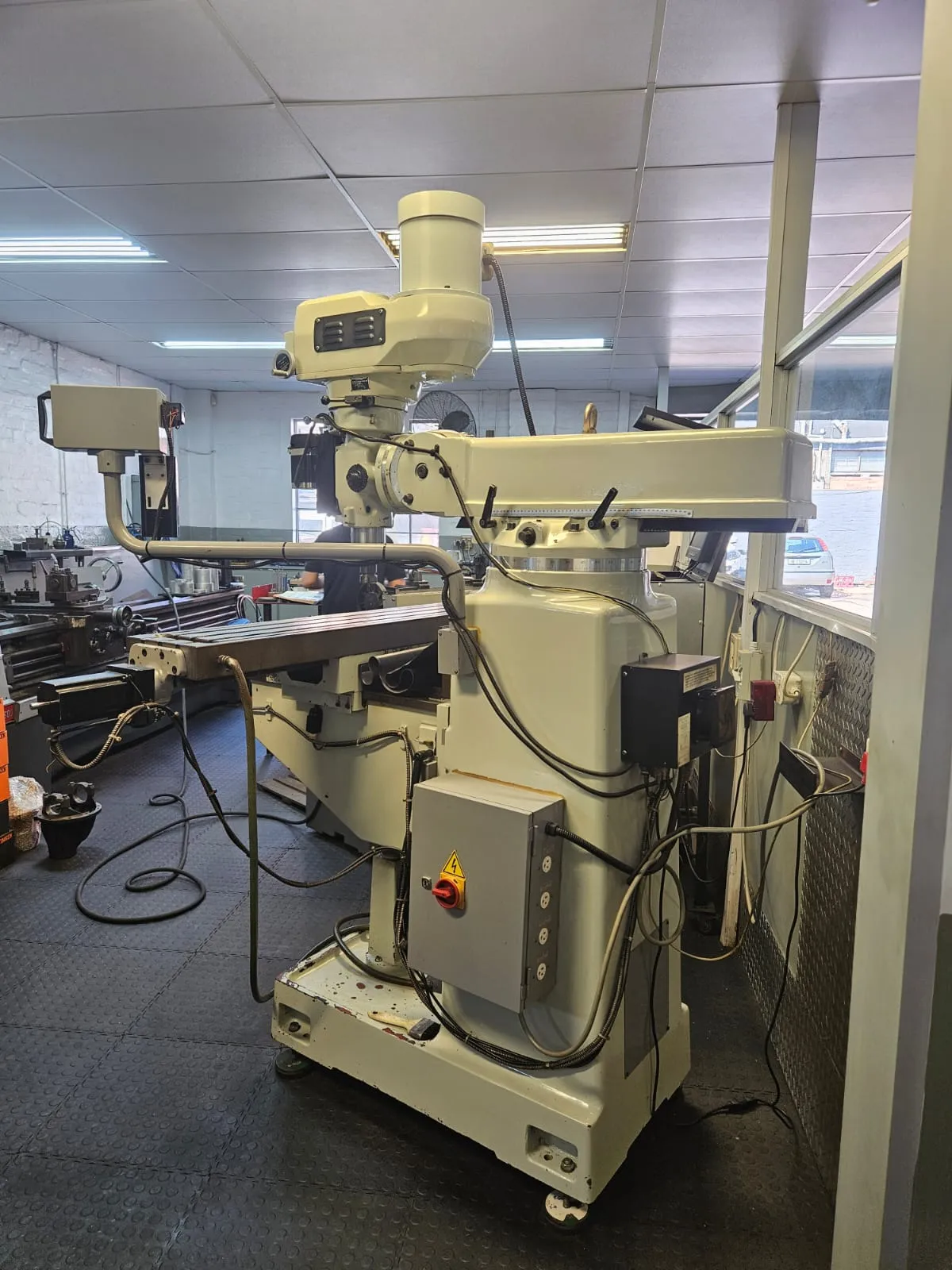 Retrofit CNC Milling Machine - Image 3